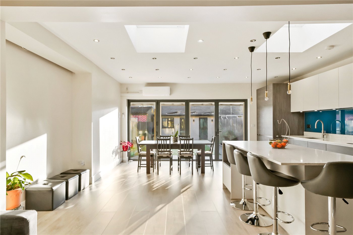 Kitchen/Reception